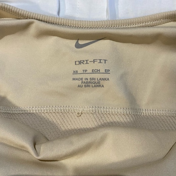Nike Sports bra - Picture 5 of 8